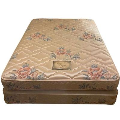 Full Size Bassett Brand Dream Maker Mattress 