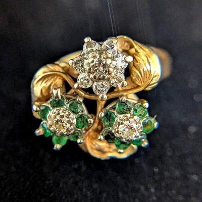 14K Gold Diamond & Green Stone Flower Ring