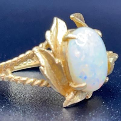 14K Gold Ring With Large Iridescent Stone