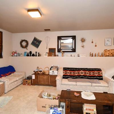 05 family room 3