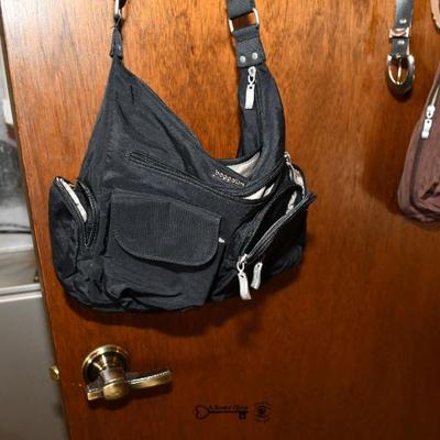 11 laundry room5