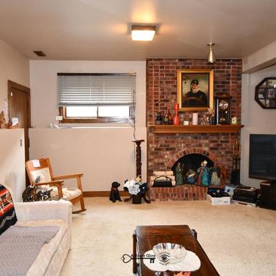 05 family room 4
