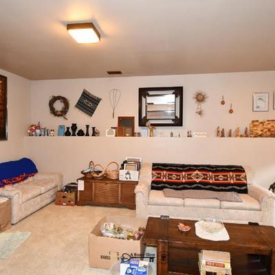 05 family room 2