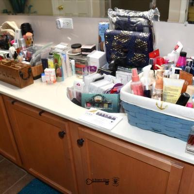 500 bathroom bedroom a