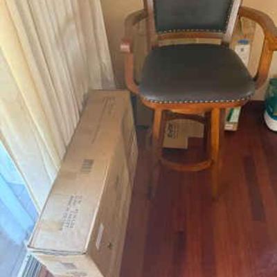 AAE002 - Pair of Broadmoor Rotatable Bar Chair