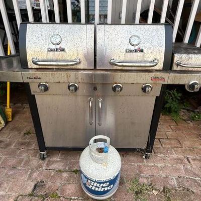 AAE080- Char-broil Dual Grill And Extra Propane Tank