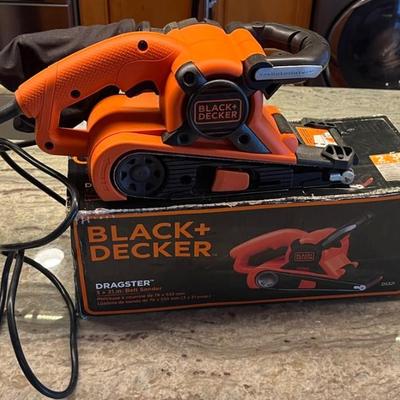 AAE066 Black + Decker Dragster Belt Sander