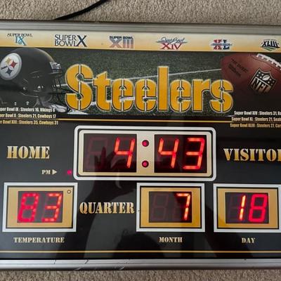 AAE014 - Cool Pittsburgh Steelers Football Scoreboard Wall Clock