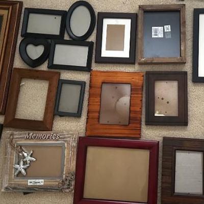 AAE004 - Assortment Of Picture Frames
