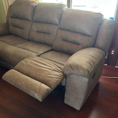 AAE055- Leather Like Recliner Couch