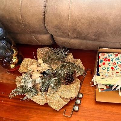 AAE009 - Christmas Decorative Set