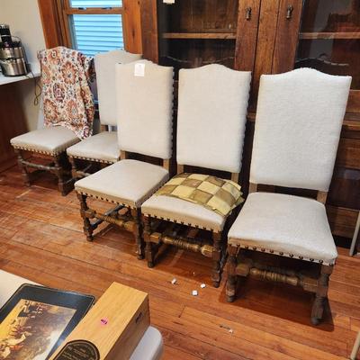 Great dinind chairs - paint the legs black?  
