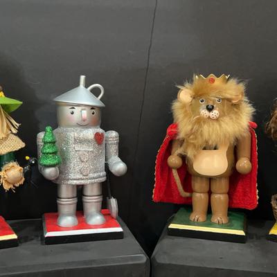 Wizard Of Oz Nutcrackers