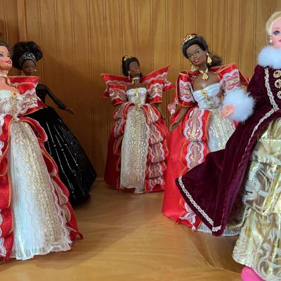 Holiday Barbie’s!