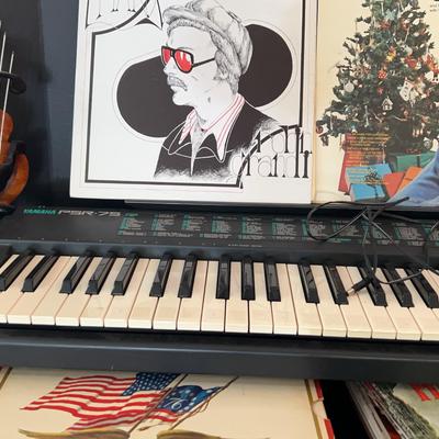 Yamaha Keyboard & Albums 