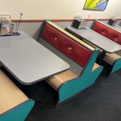 CCS095 - Booths and Tables