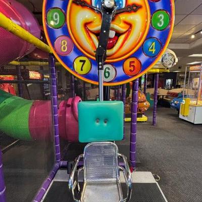CCS107-Chuck E. Cheese Clock Ride