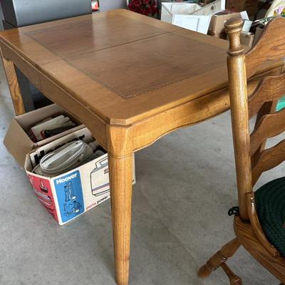 Sale Photo Thumbnail #199: Oak table with inlay
