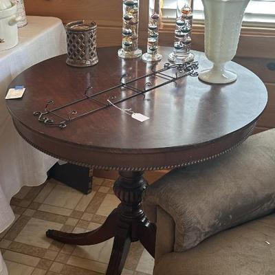 Sale Photo Thumbnail #196: Drum table