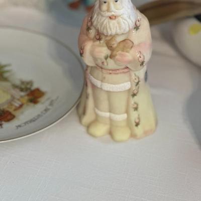 Sale Photo Thumbnail #111: Fenton Santa