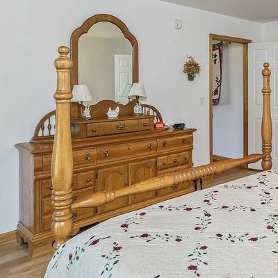 Sale Photo Thumbnail #187: Oak dresser with mirror