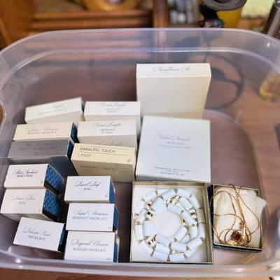 Sale Photo Thumbnail #234