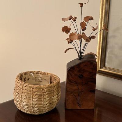 Sale Photo Thumbnail #44: Tohono O'odham Basket and Wooden Vase
