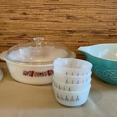 Vintage Pyrex And Fire King Glass Bowls 