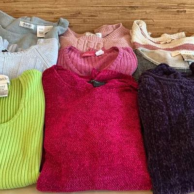 Womens Modern Acrylic Sweater Size Small/Medium 