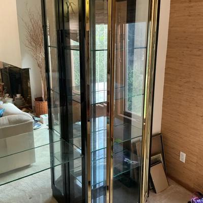 Lighted Glass Curio (17.5 x 30 x 82) (DR50)