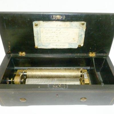 Sale Photo Thumbnail #49: 6 tune antique music box, working
