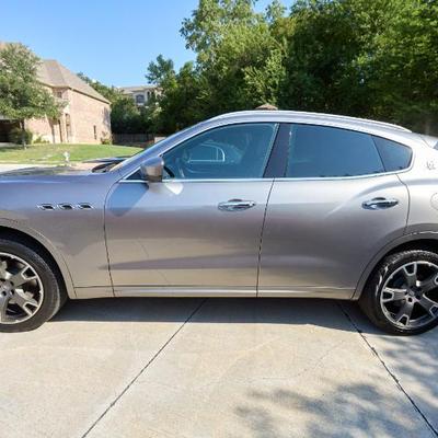 Sale Photo Thumbnail #9: 2017 Maserati Levante 
29,089 is the mileage