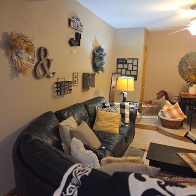 Sale Photo Thumbnail #146