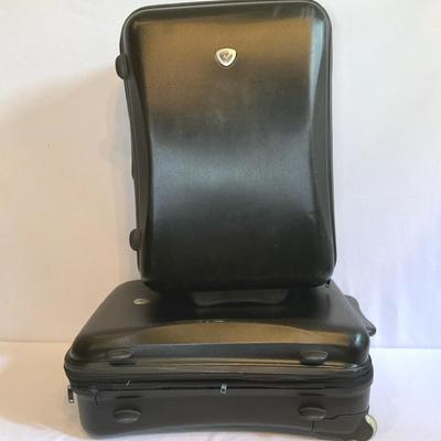 International Traveler Expandable Hard Luggage