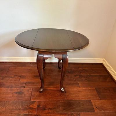 Round Drop Leaf Table