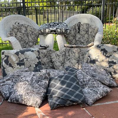 Wicker Resin Pair
