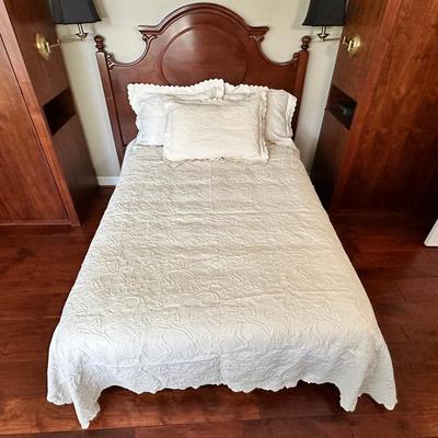 Cream Floral Quilt #2