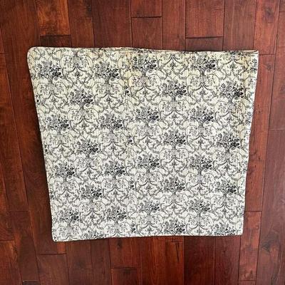Black And Cream Quilt