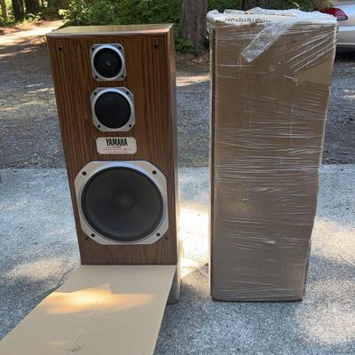 Yamaha Speaker Set Model #NS-A500
