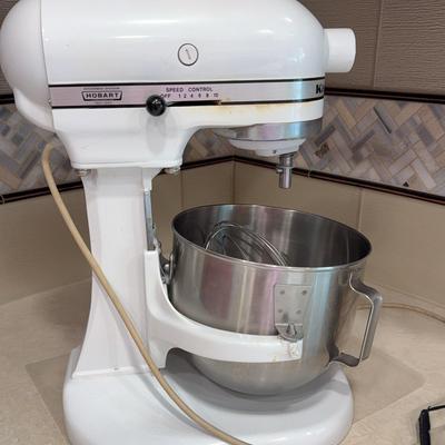 White Kitchen Aid Model K5-A 