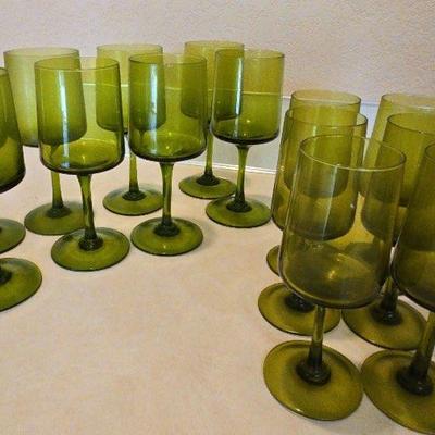 Avocado Wine Glasses