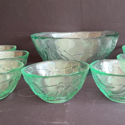 Vintage Hot Pepper Jalapeño Embossed Green Glass Serving Bowl & 7 Small  Bowls