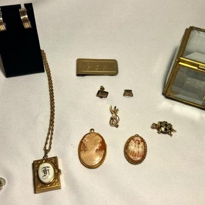 Gold (10,12,14 Karat) And Gold Like Metal Jewelry
