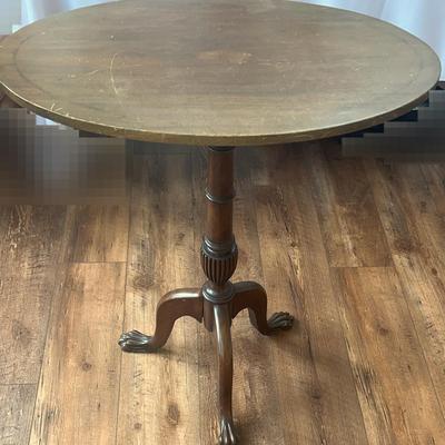 Tilt Top Tripod Tea Table With Claw Feet