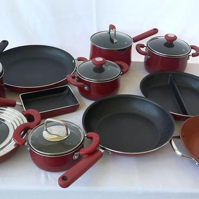 Cook’s Essentials Collection Of Pots And Pans