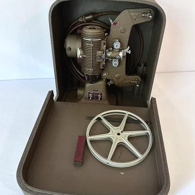 Vintage 1930s Bell & Howell Filmo Master 400 8mm Projector Design 122 Model G