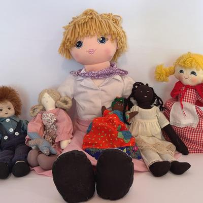 Vintage Diverse Rag Style Dolls