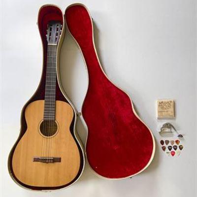 Silvertone Acoustic Guitar & Case .jpg
