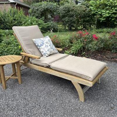 Kingsley-Bate Genuine Classic Teak Chaise Lounge & Side Table.jpg