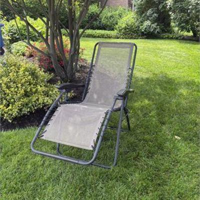Zero Gravity Reclining Patio Lounger .jpg